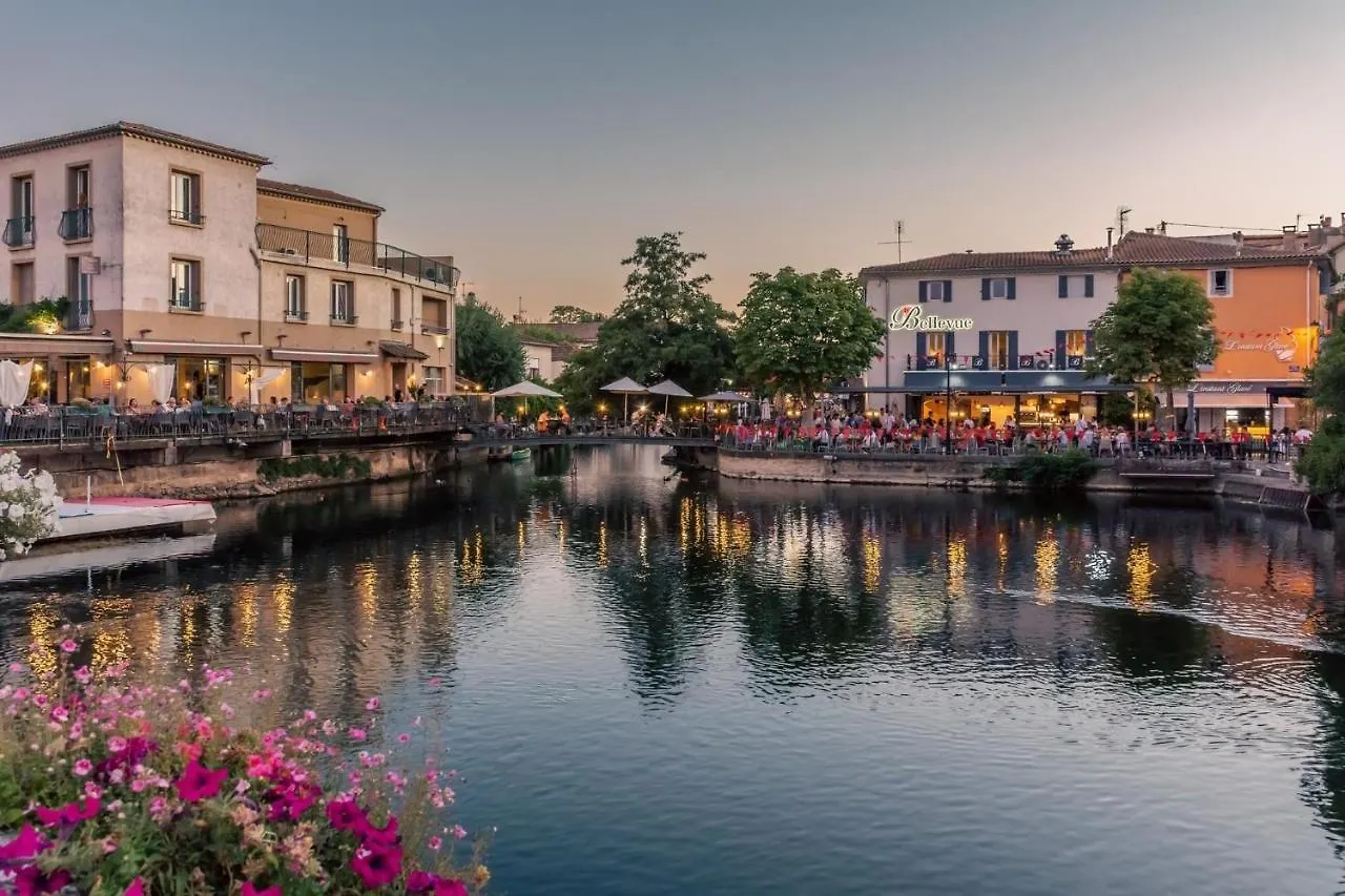 Appartement Proche Quai Rouget 0*, LʼIsle-sur-la-Sorgue France