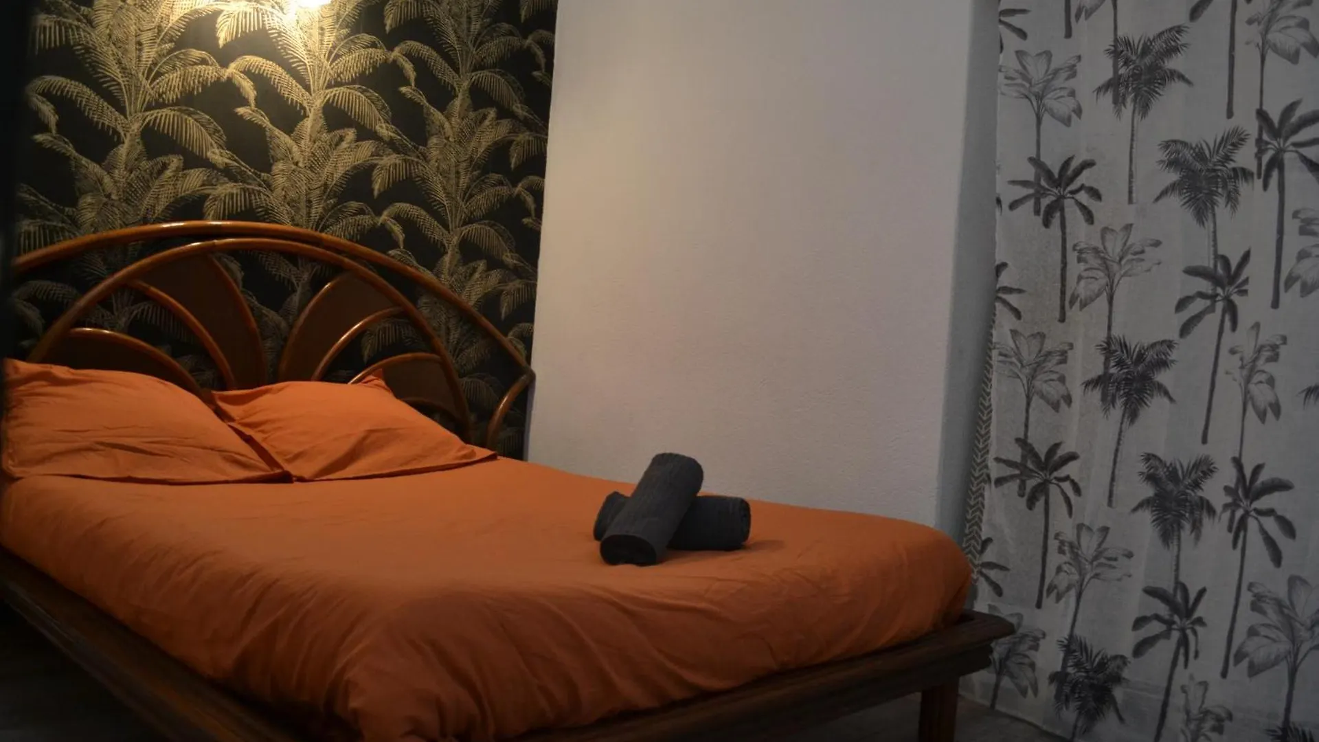 Appartement Proche Quai Rouget LʼIsle-sur-la-Sorgue