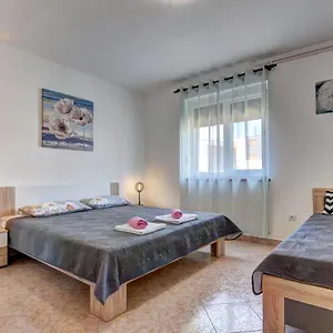 https://apartments-goga-fazana.in-istria.net